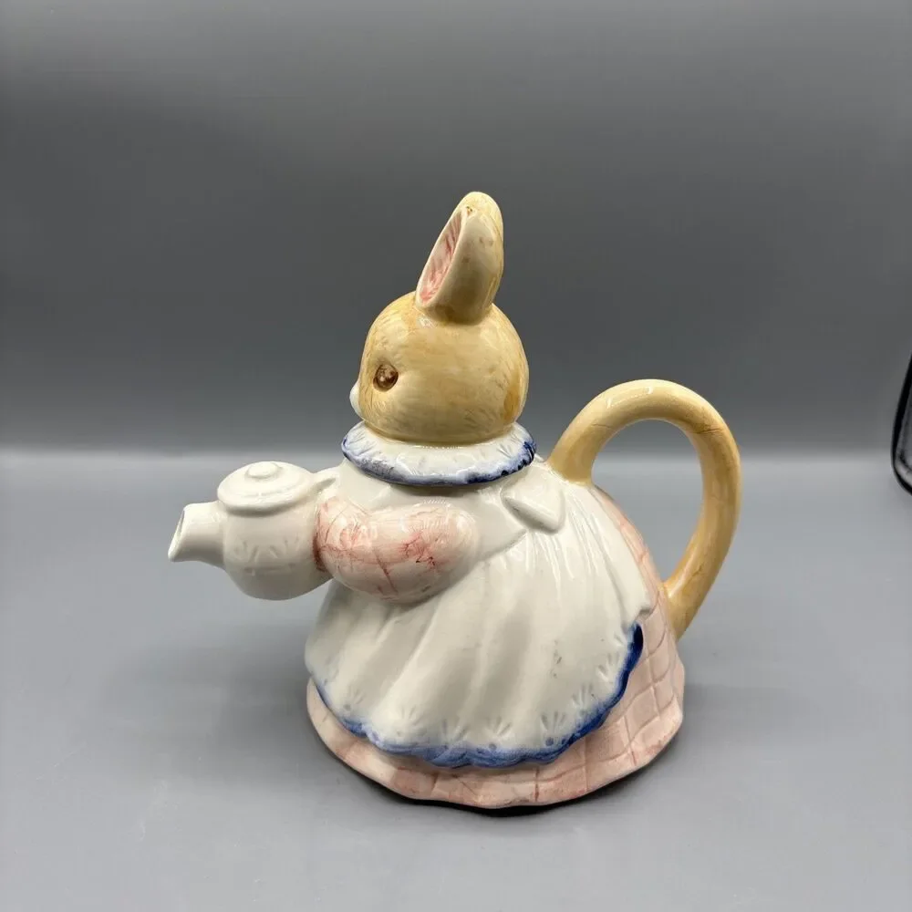 White bunny mom